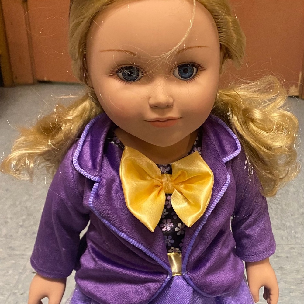 Willy Wonka Girl Doll with Accessories